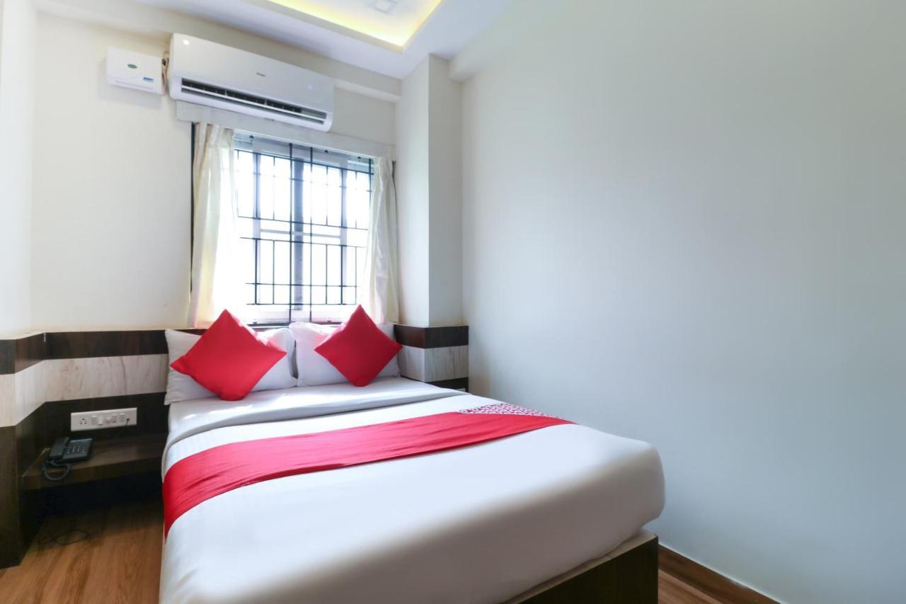 Oyo 36197 Royal Wood Hotel Bangalore Esterno foto