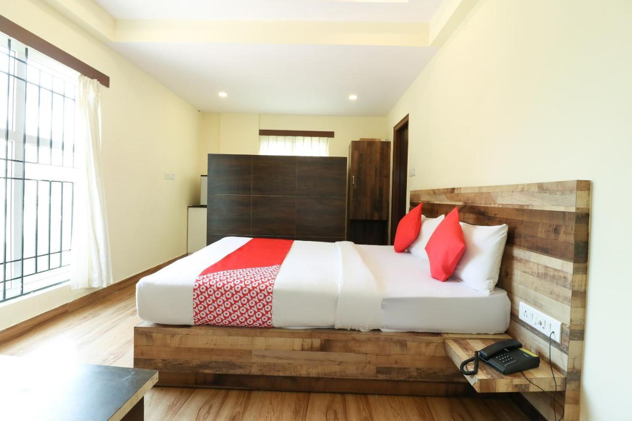 Oyo 36197 Royal Wood Hotel Bangalore Esterno foto