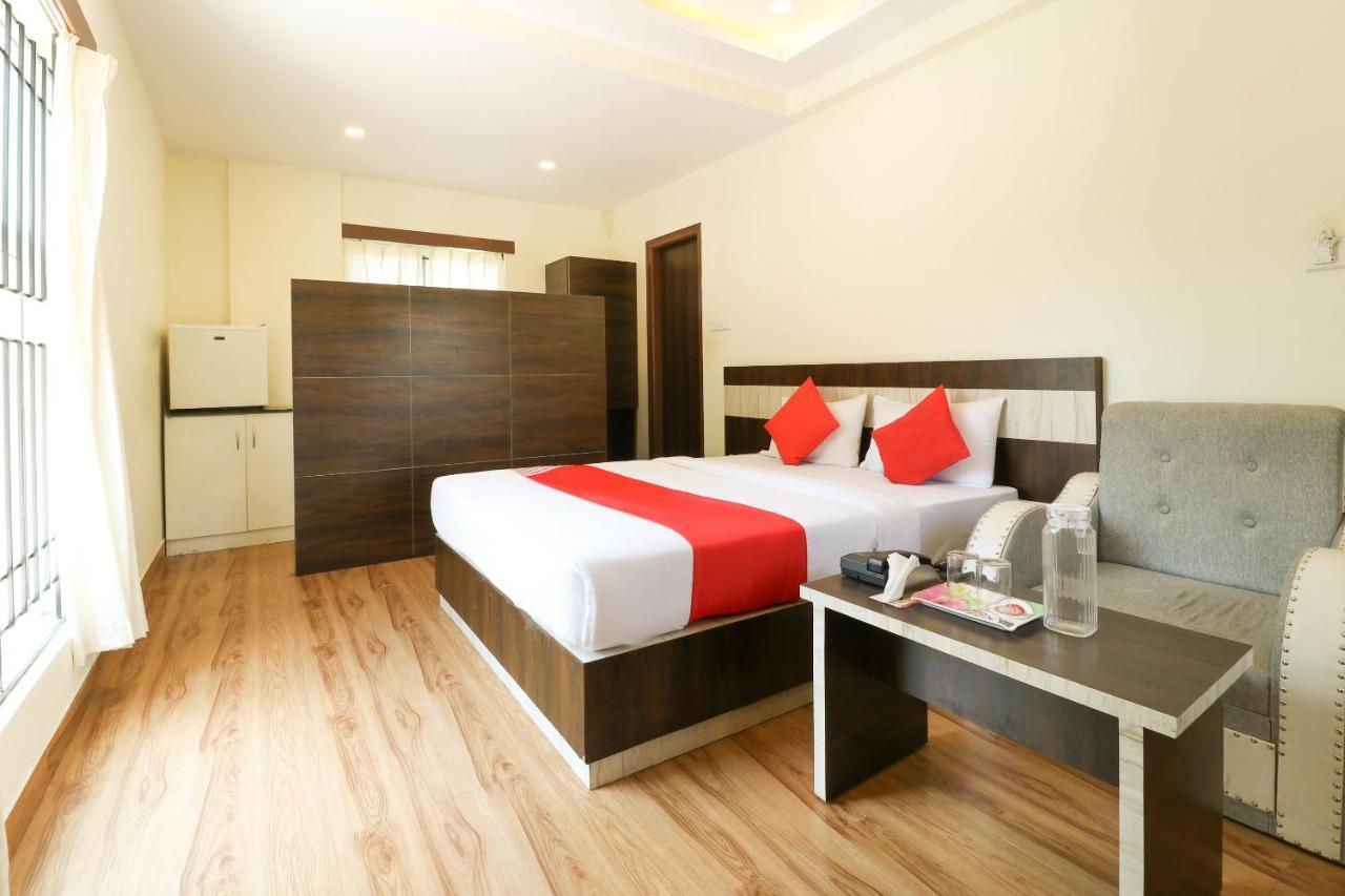 Oyo 36197 Royal Wood Hotel Bangalore Esterno foto
