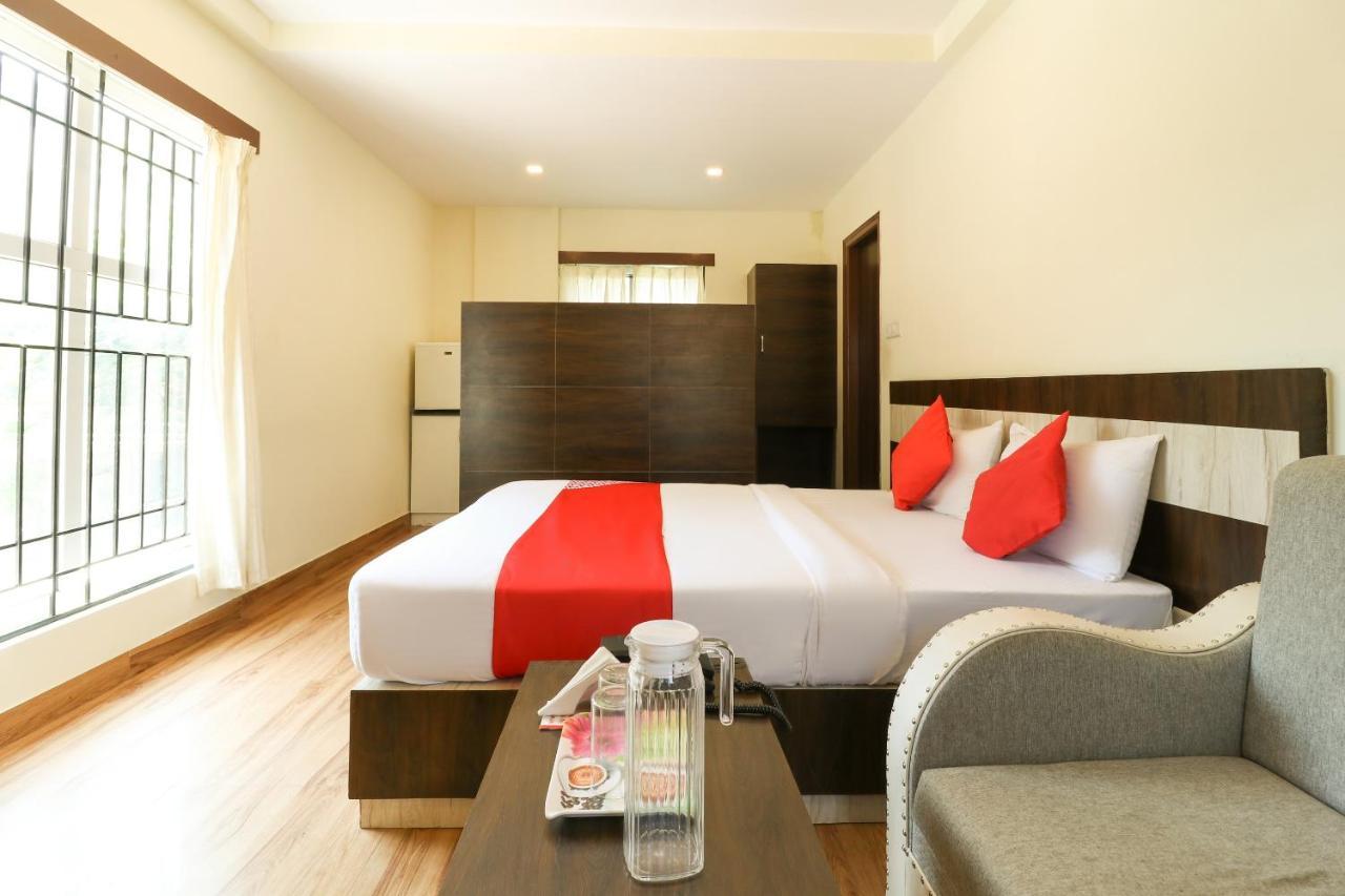 Oyo 36197 Royal Wood Hotel Bangalore Esterno foto