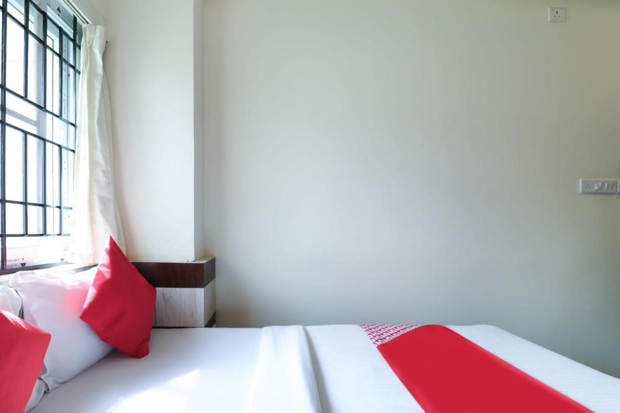 Oyo 36197 Royal Wood Hotel Bangalore Esterno foto