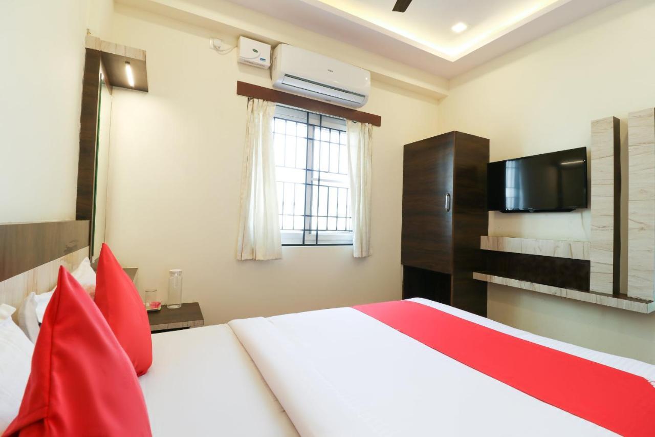 Oyo 36197 Royal Wood Hotel Bangalore Esterno foto