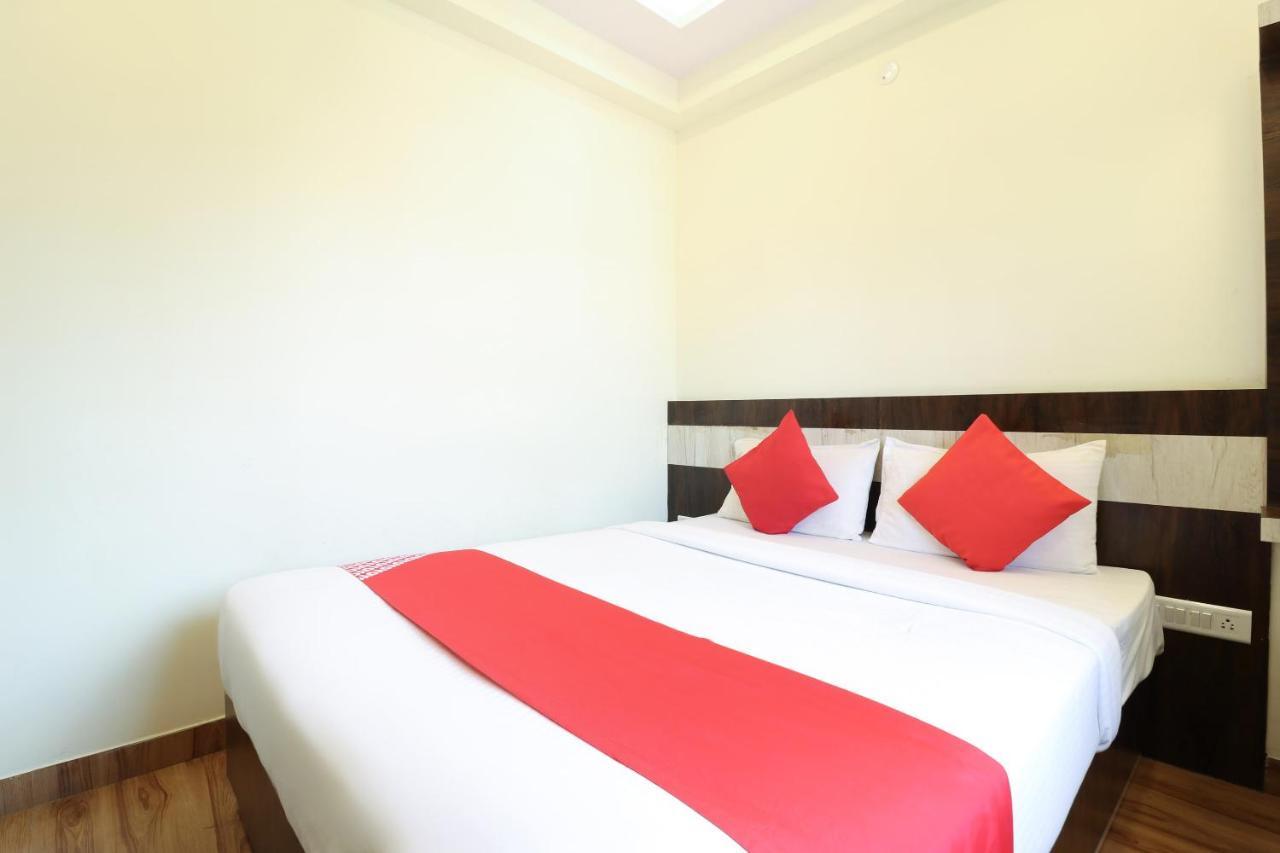 Oyo 36197 Royal Wood Hotel Bangalore Esterno foto