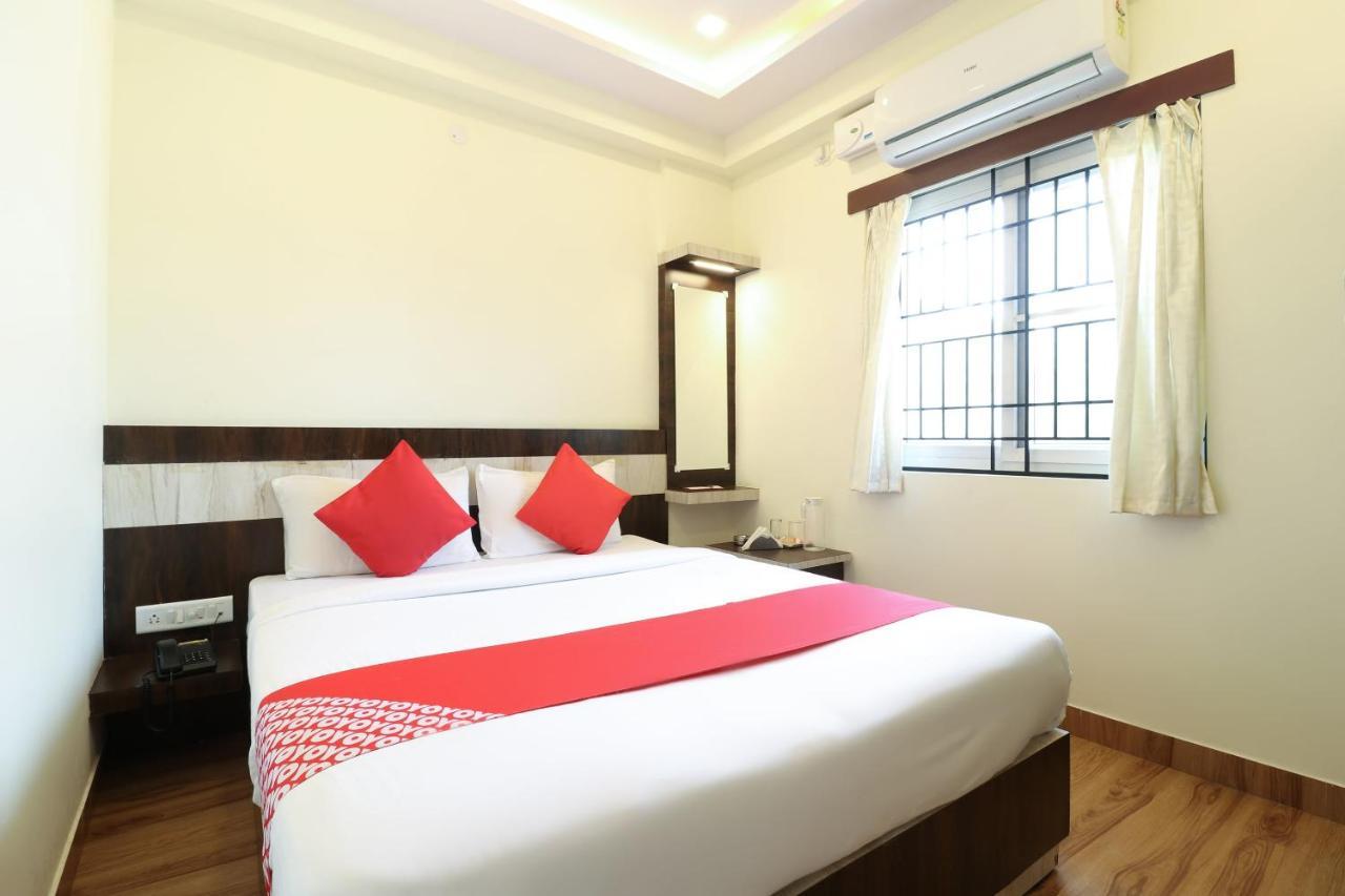 Oyo 36197 Royal Wood Hotel Bangalore Esterno foto