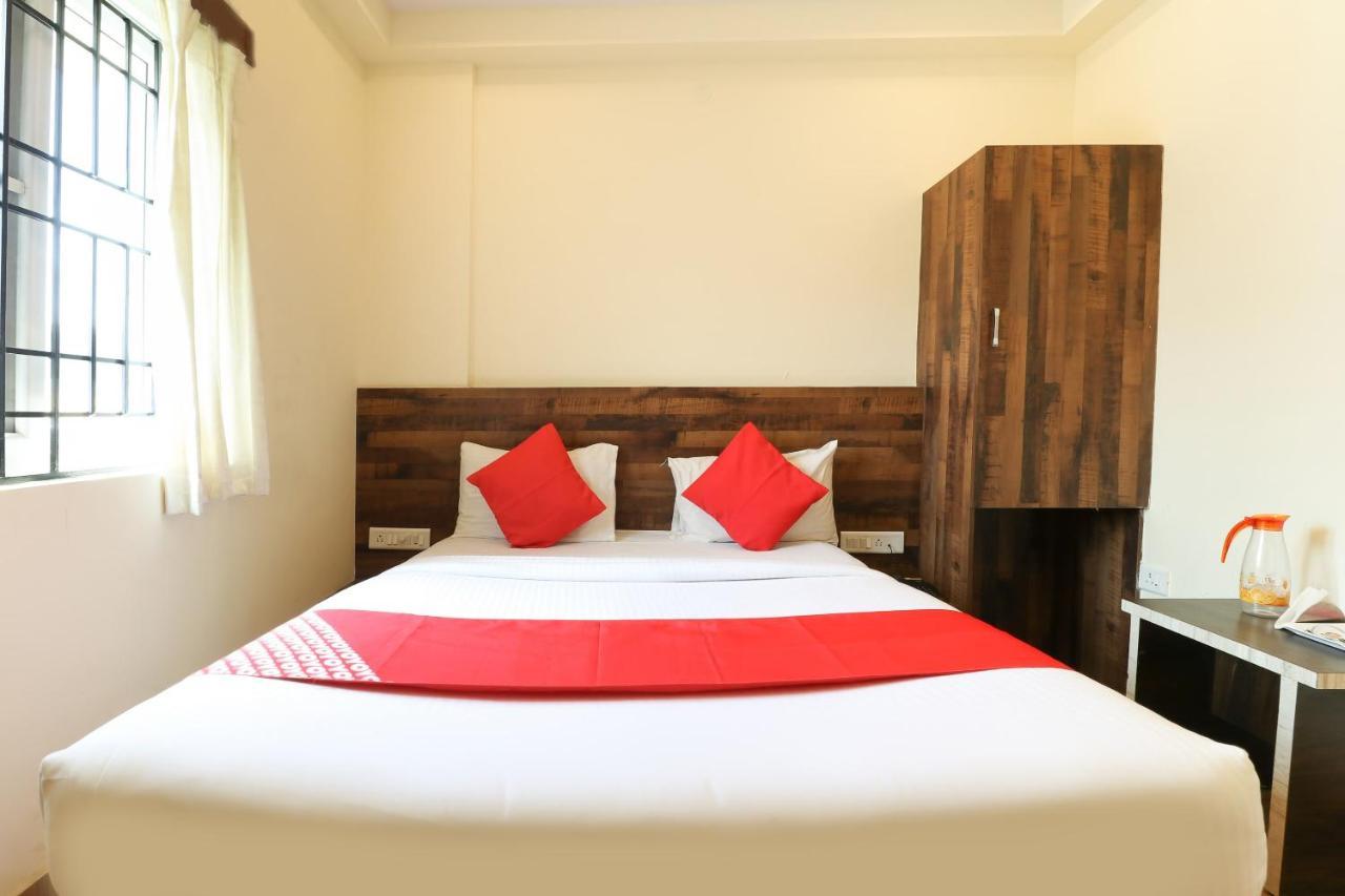 Oyo 36197 Royal Wood Hotel Bangalore Esterno foto