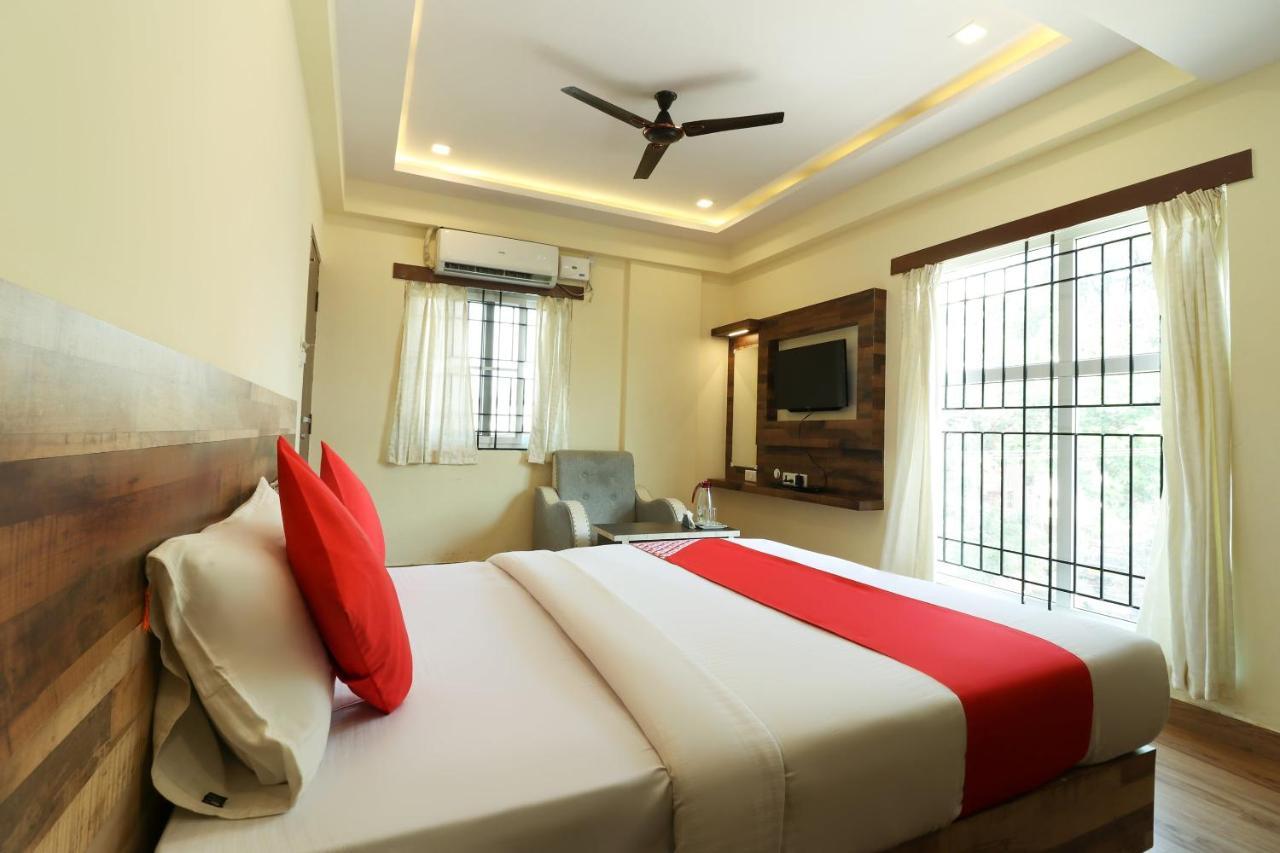 Oyo 36197 Royal Wood Hotel Bangalore Esterno foto