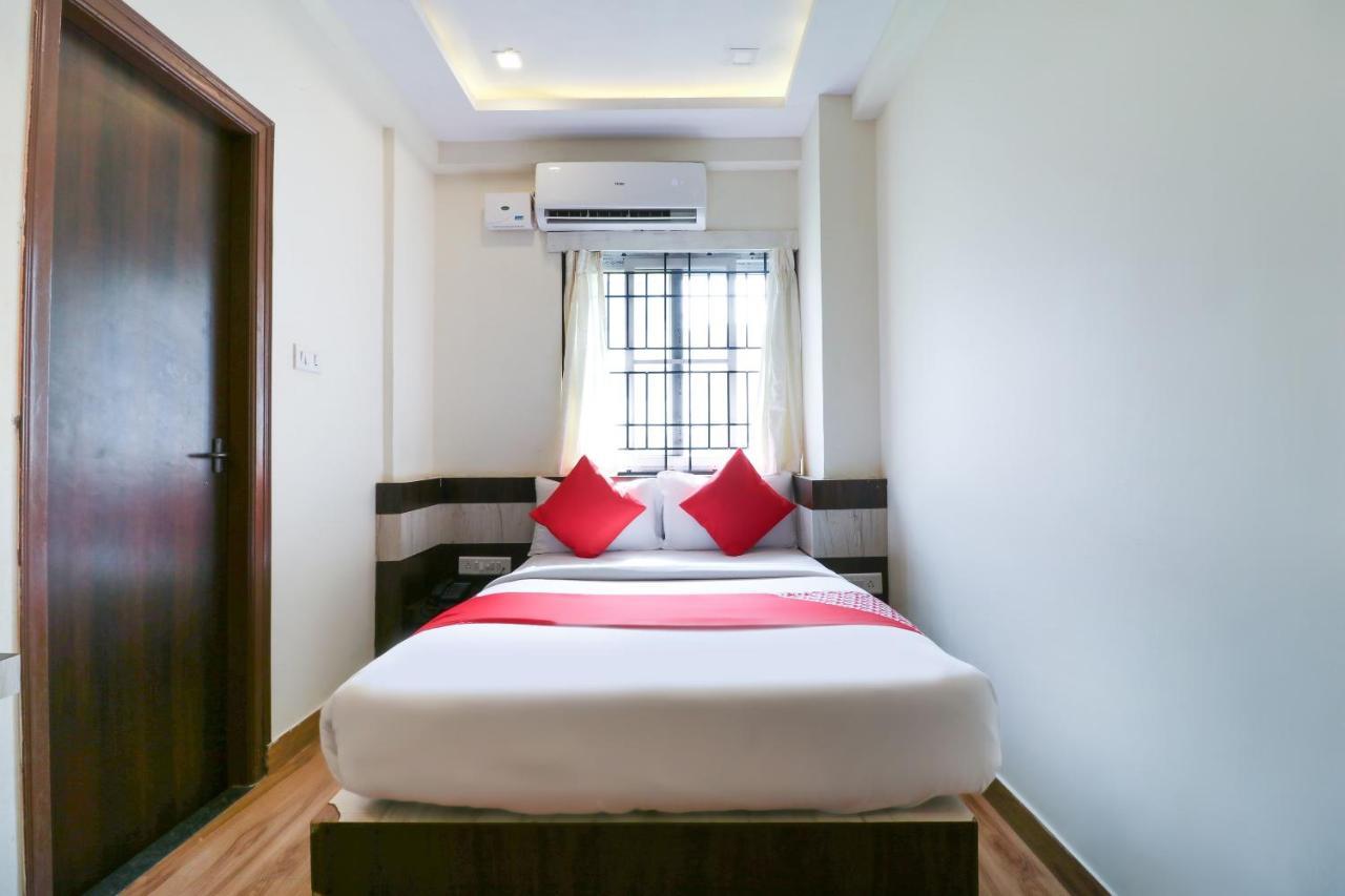 Oyo 36197 Royal Wood Hotel Bangalore Esterno foto