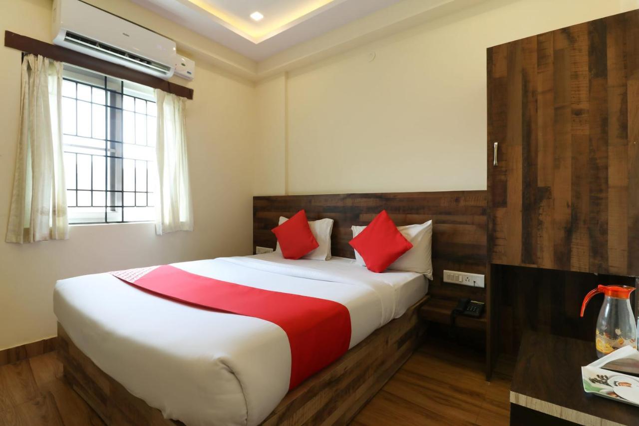 Oyo 36197 Royal Wood Hotel Bangalore Esterno foto