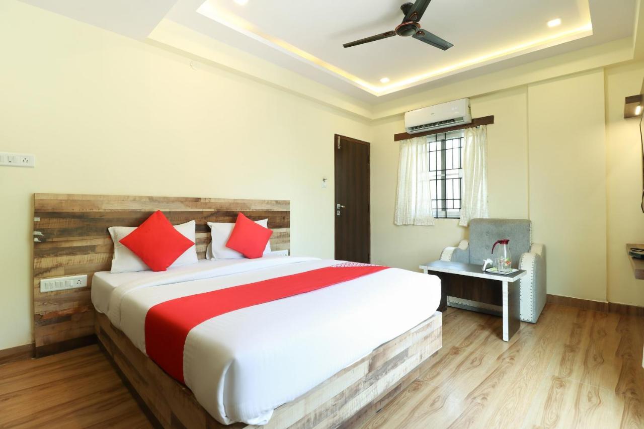 Oyo 36197 Royal Wood Hotel Bangalore Esterno foto