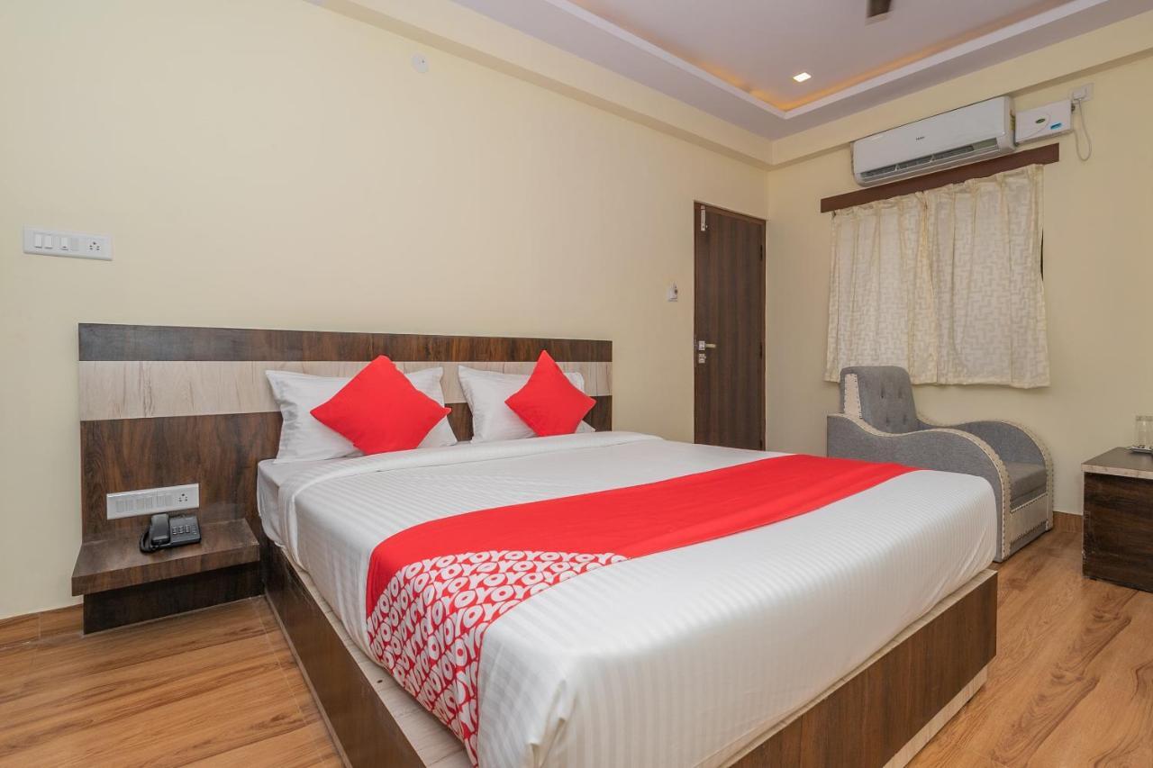 Oyo 36197 Royal Wood Hotel Bangalore Esterno foto