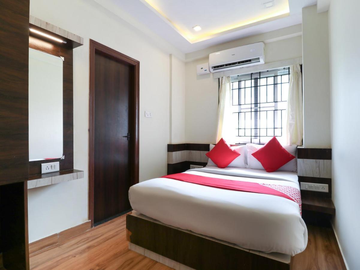 Oyo 36197 Royal Wood Hotel Bangalore Esterno foto