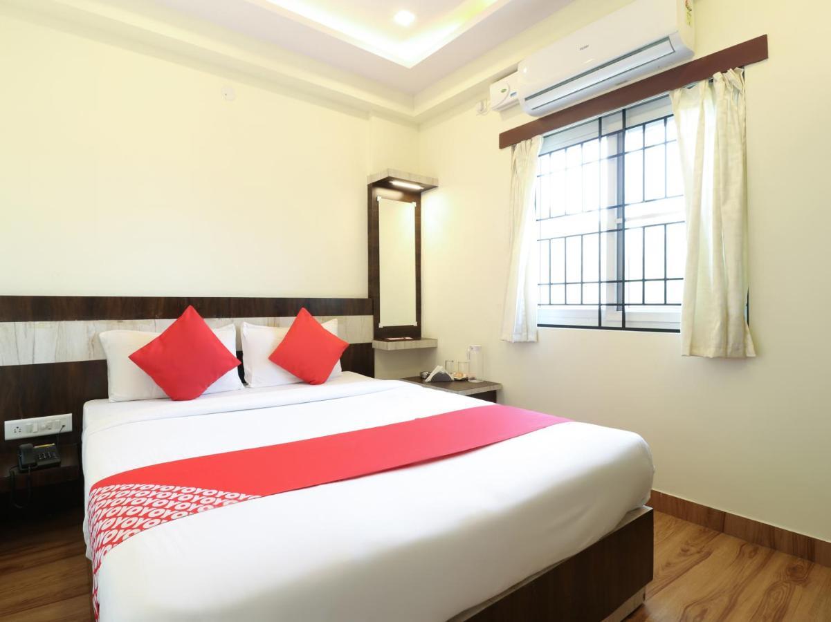 Oyo 36197 Royal Wood Hotel Bangalore Esterno foto