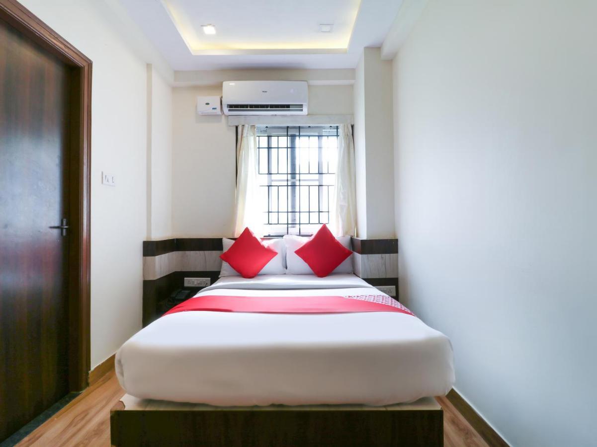 Oyo 36197 Royal Wood Hotel Bangalore Esterno foto
