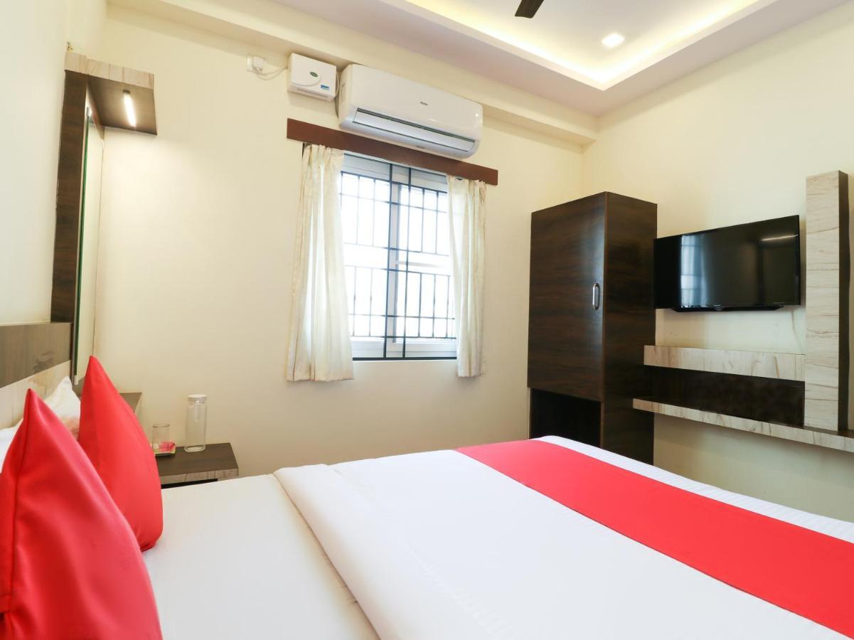Oyo 36197 Royal Wood Hotel Bangalore Esterno foto